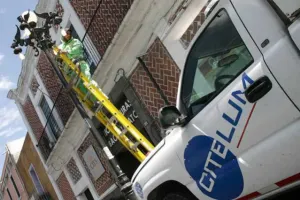 Cita ayuntamiento a Citelum por accidente de empleado en Palacio Municipal
