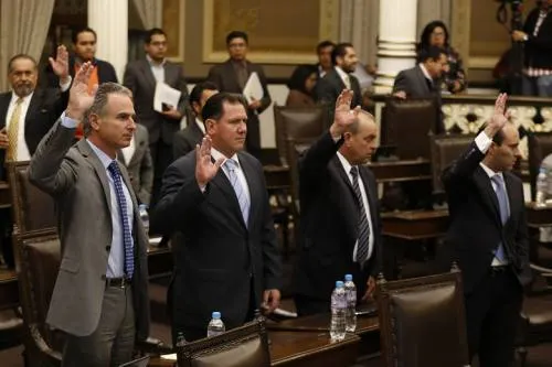 Ingresa iniciativa de Gali para regular a Empresas de Redes de Transporte