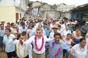 Tony Gali se compromete con Huehuetla; se rehabilitará la Interserrana