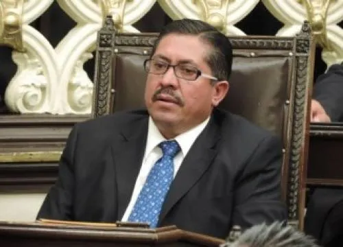 Legisladores del PAN seguirán en el Congreso y participarán al mismo tiempo en proceso interno