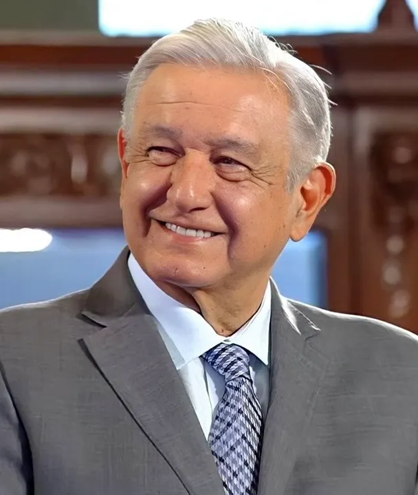 AMLO - celebró - a - Mc - Por - su - Precandidato