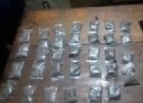 En Hueytamalco, SSP detuvo a dos hombres en posesión de droga