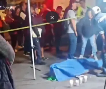 Adulto mayor muere de presunto infarto mientras compraba pan frente a clínica del IMSS en Amalucan