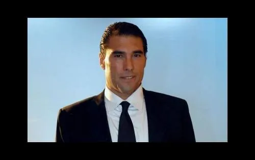 Reportero pide a Eduardo Yáñez 200 mil dólares de indemnización