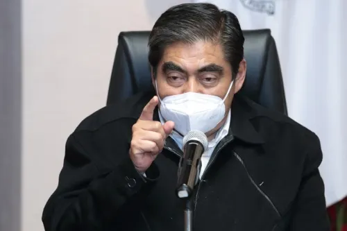Puebla no restringirá la movilidad de tránsito: Barbosa