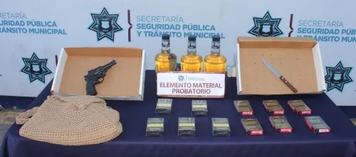 Detienen a tres sujetos por robo a tiendas de conveniencia