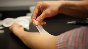 Inventan en EEUU una piel elástica artificial que elimina las arrugas