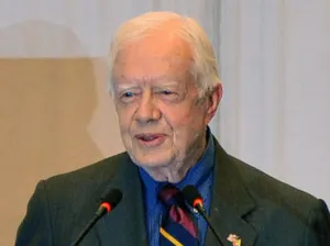 Jimmy Carter tiene cáncer en hígado y cerebro