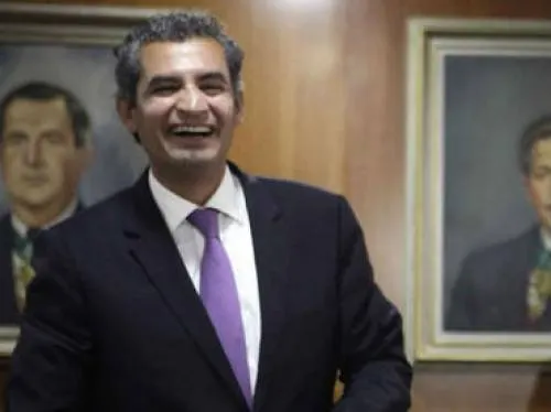 Ochoa define postura por corruptos en el PRI