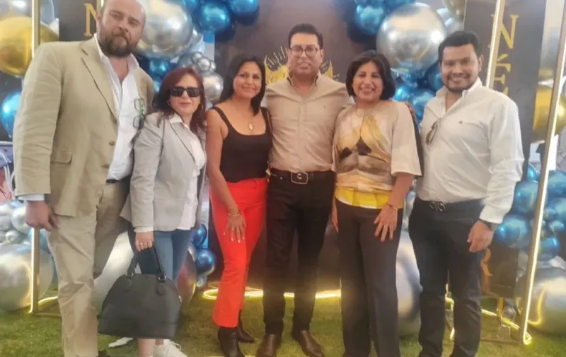 invitados-cumpleanos-nestor-camarillo