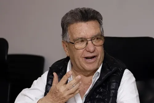 Proponen reforma para apoyar a discapacitados con traductores de señas en un juicio