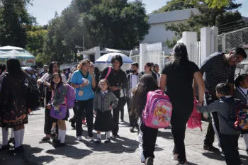 Puebla retoma clases presenciales tras mejora en condiciones climáticas