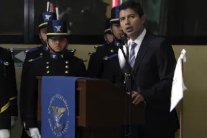 Eduardo Rivera prefiere mando compartido que mando único