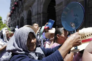 Retiran más de 100 puestos de ”La 28” en la zona de la CAPU