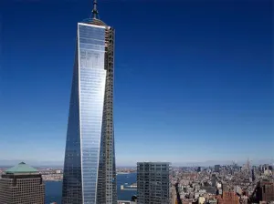 World Trade Center vuelve a deslumbrar cielo de NY