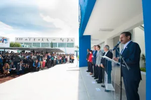 Como vacilada califica Esparza rumores que lo ubican fuera de la BUAP