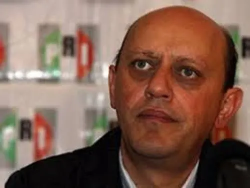 Cómo Comprar una Gubernatura con Dinero de Usted