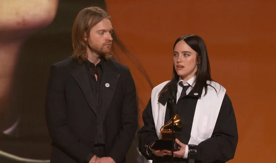 Bad Bunny, Billie Eilish y Olivia Dean critican al ICE en los Grammys 2026