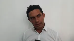 Martínez Amador pide entrega ágil de actas a damnificados por Earl