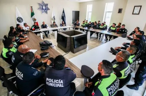 Asumen funciones operativas 55 mandos medios en la SSPTM de Puebla