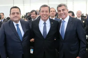 Tony Gali acompaña a Miguel Márquez en su quinto Informe de Gobierno