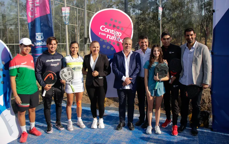 Ayuntamiento de Puebla entrega cancha de pádel