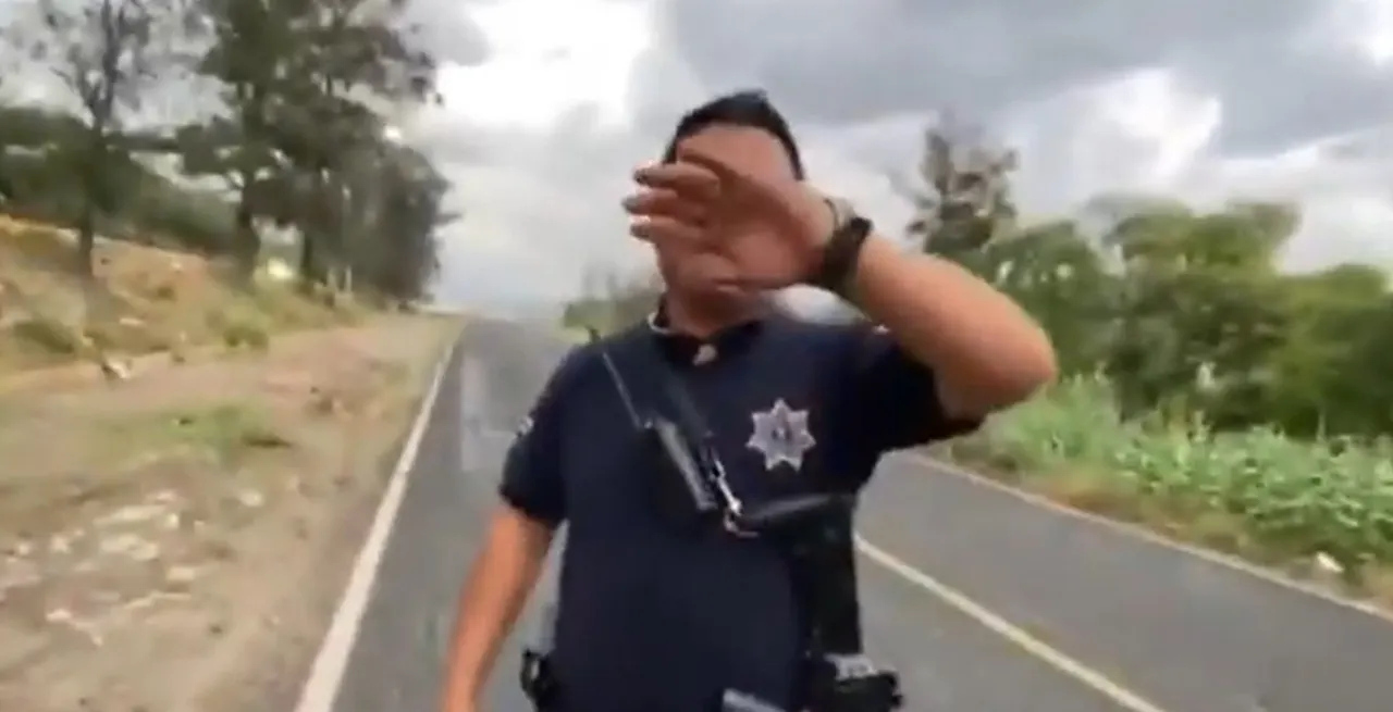 Comisión de Honor y Justicia investiga a oficial de Tehuacán por agresión a reportero
