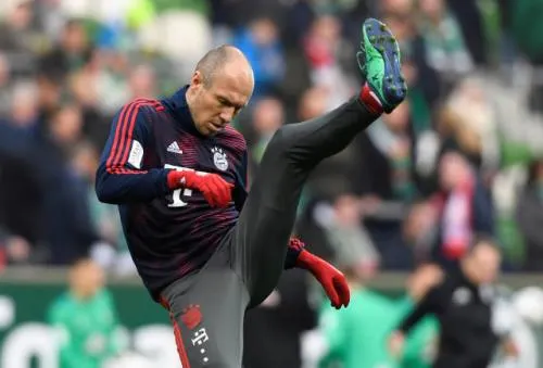 Robben será baja en el Bayern hasta inicios del próximo año