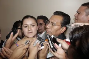 Exhorta Senado a PGR investigar a ex funcionarios por caso Florence Cassez