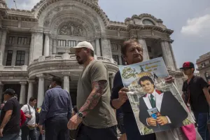 Hasta 500 mil personas darán homenaje a Juanga en Bellas Artes