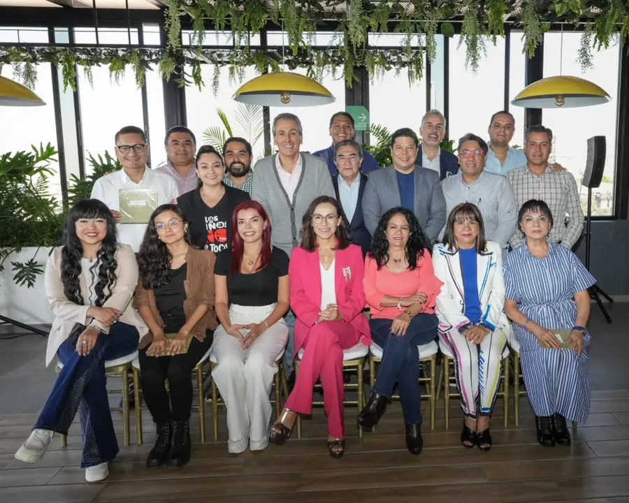 Pepe Chedraui y regidoras y regidores de la coalición