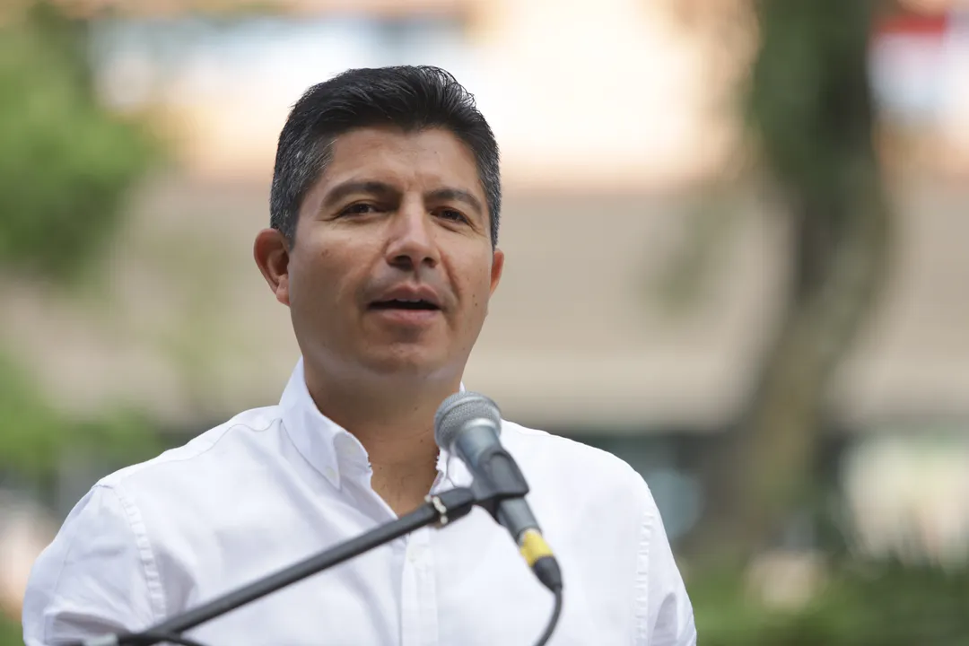 Promete Eduardo Rivera revisar basificaciones entregadas a última hora