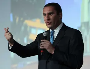 Nombra Anaya a RMV coordinador de Vinculación Política del PAN