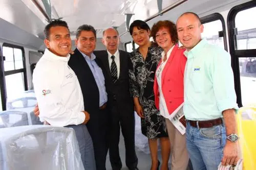 Inaugura Martha Vélez Feria de Financiamiento de Vehículos y conversión a gas natural