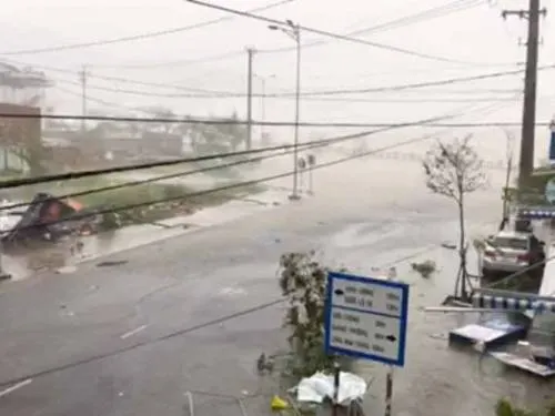 Tifón deja 15 muertos, 4 desaparecidos en Vietnam