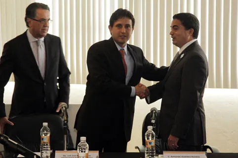 MC entrega al IEE plataforma política para elecciones locales