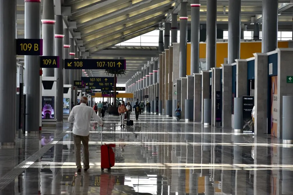 Analiza Gobierno de Puebla conexión ferroviaria entre el AIFA y el aeropuerto Hermanos Serdán