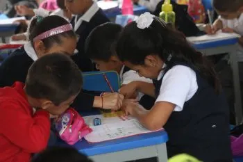 Mientras no haya impedimento judicial, libros de texto gratuitos serán distribuidos en Puebla: Céspedes