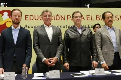 Tony Gali y Esteban Moctezuma coinciden en impulsar educación incluyente