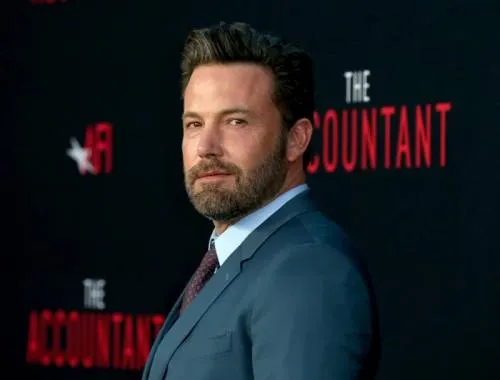 El actor Ben Affleck reingresó a un centro de rehabilitación para continuar con el proceso para supe
