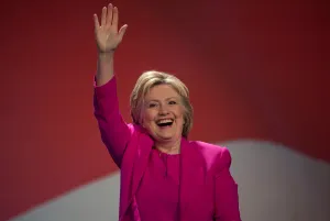 FBI exculpa a Clinton en caso de correos electrónicos