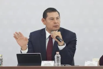 Gobierno de Puebla confirma inversiones en bancos señalados por EE. UU.; analiza retiro para evitar pérdidas como en Accendo Banco