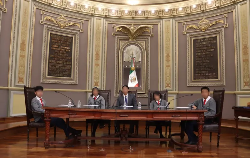 congreso-puebla-estudiantes-san-nicolas-de-los-ranchos