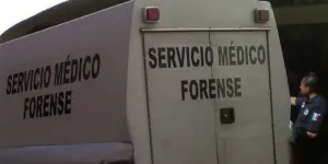 Chocan dos camionetas y quedan calcinadas 2 personas