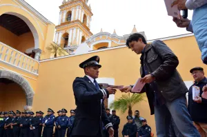 Reciben policías de San Pedro Cholula apoyos por 2.7 mdp
