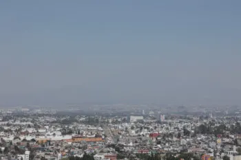 Protección Civil municipal emite recomendaciones ante intensa caída de ceniza en Puebla