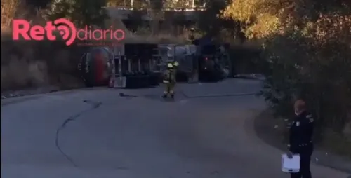Un atropellado y una pipa con gasolina volcada se registran en la Puebla-Orizaba