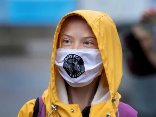 Greta Thunberg llama a votar por Biden