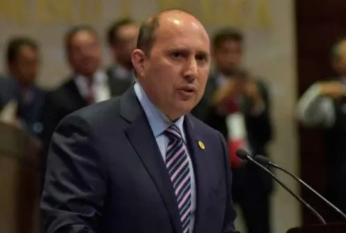 Lucro e ignorancia exhibe Manzanilla con su #LeyEscamilla