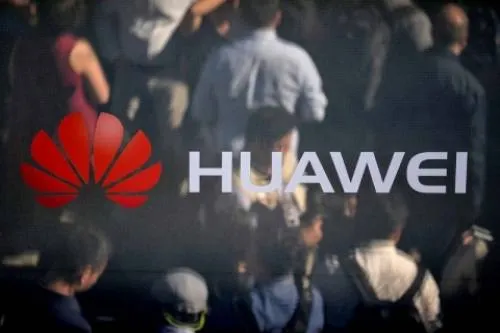 Huawei despide a detenido en Polonia; China pide investigación